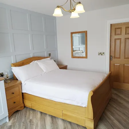Biddy Bans Luxury Self-Catering Apartments 3*
