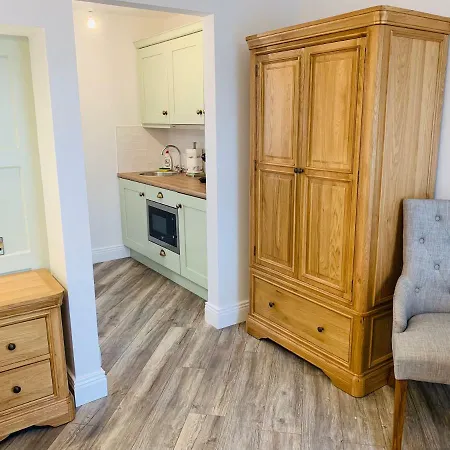 Biddy Bans Luxury Self-Catering Apartments 3*