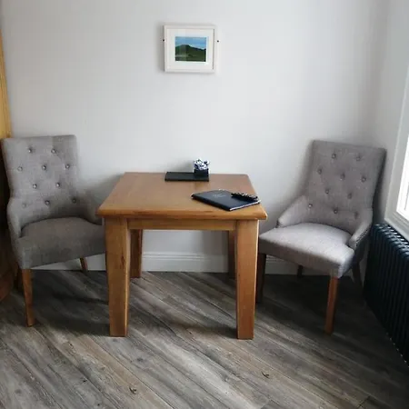 Biddy Ban's 3* Carnmalin