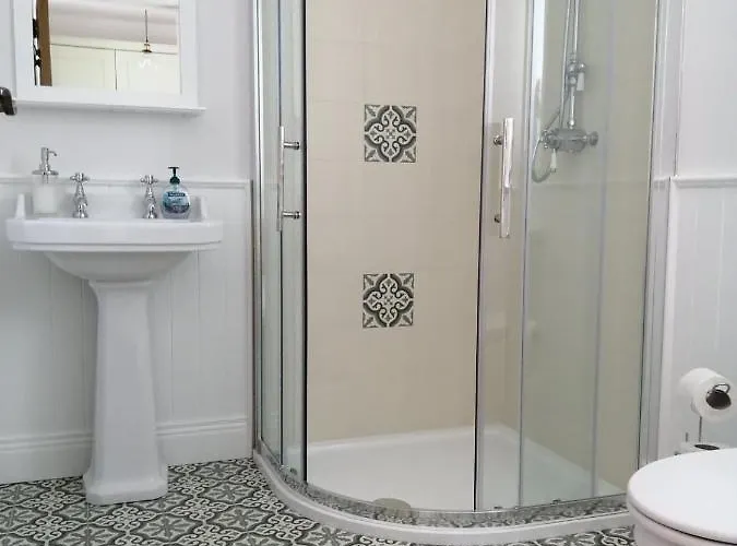 Biddy Ban's 3* Carnmalin