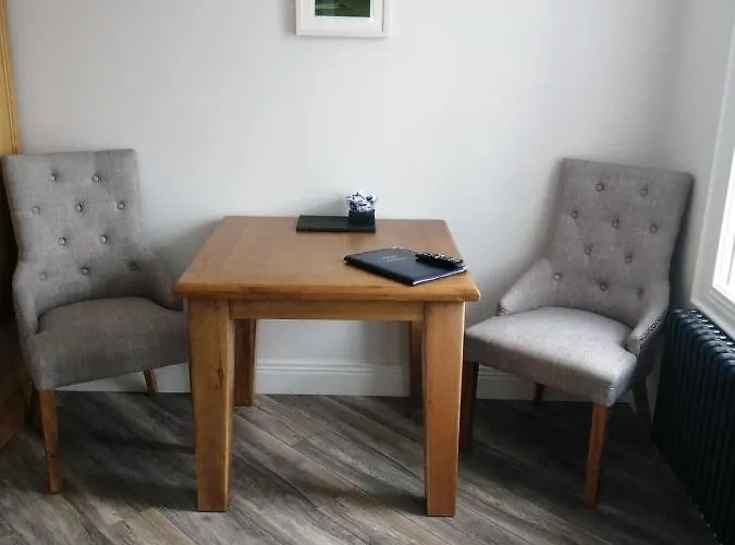 Biddy Ban's 3* Carnmalin